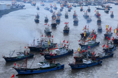 चीन ने जापान तट के पास तैनात कीं हजारों मछली पकड़ने वाली नावें; उद्देश्य मछली पकड़ना नहीं कुछ और है