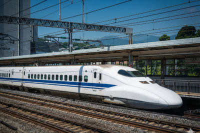 बुलेट ट्रेन की सौगात: यूपी के इन 12 शहरों से होकर गुजरेगी हाई-स्पीड ट्रेन, 350 किमी की रफ्तार से तय होगा सफर