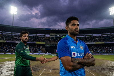 कोलंबो में तूफान: सूर्यकुमार यादव ने पाकिस्तान से हाथ मिलाने से क्यों मना कर दिया