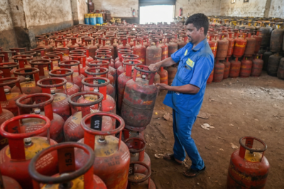 एलपीजी संकट: अब 14.2 किलो के सिलेंडर में मिलेगी सिर्फ 10 किलो गैस — जानें पूरी जानकारी