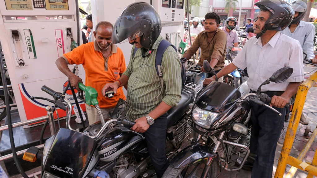 प्रीमियम पेट्रोल-डीजल की कीमतों में भारी बढ़ोतरी — 1 अप्रैल 2026 का ताजा अपडेट